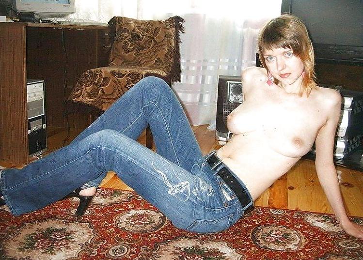 25P Tits and jeans