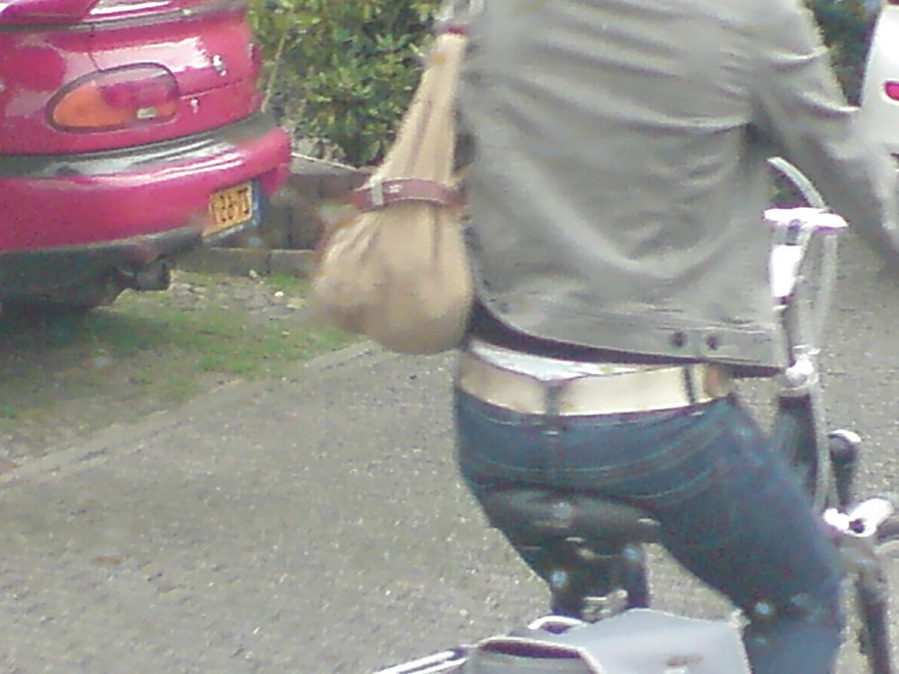 25P Thong 4