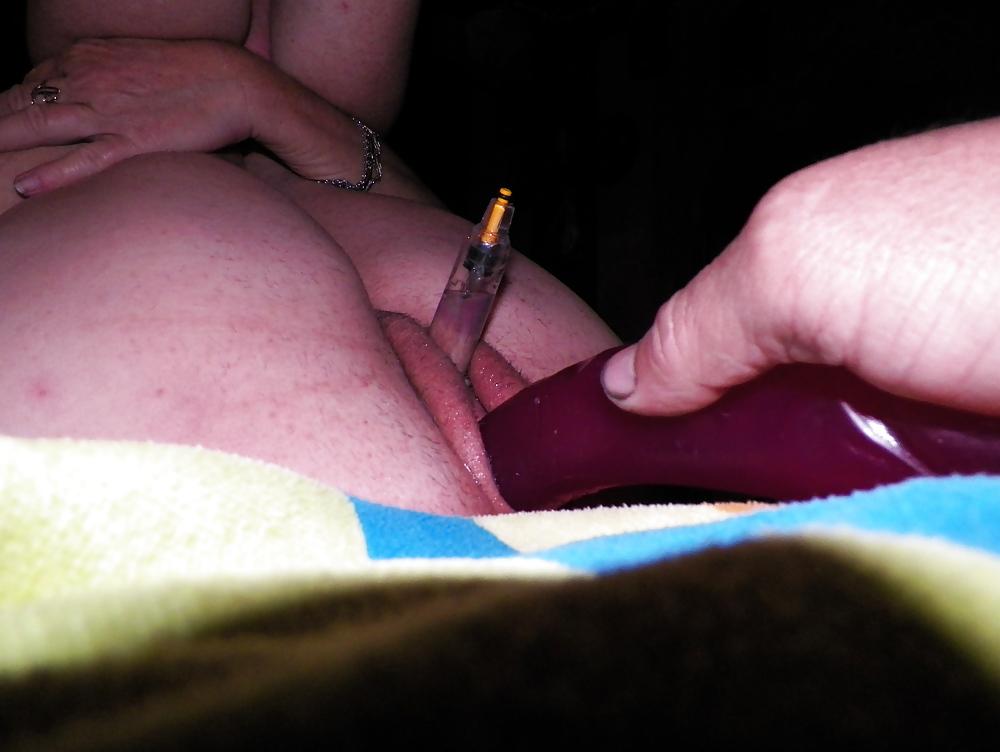 17P Pumped clit and dildo play