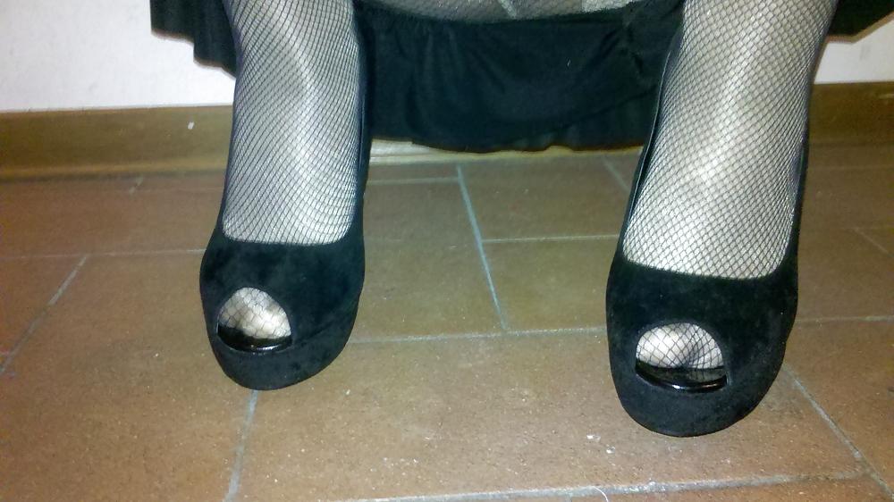 25P Miniskirt and new shoes