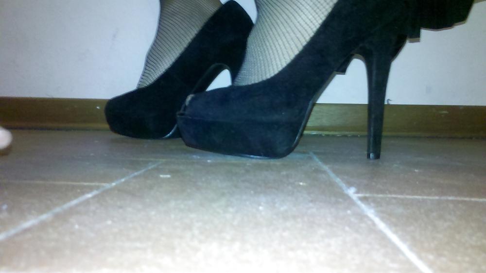 25P Miniskirt and new shoes