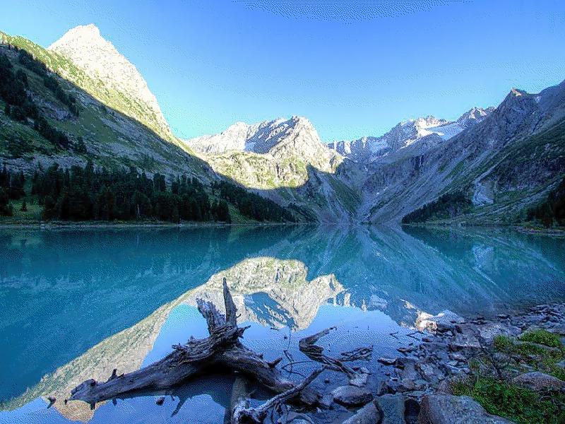 22P Mirror in the water.