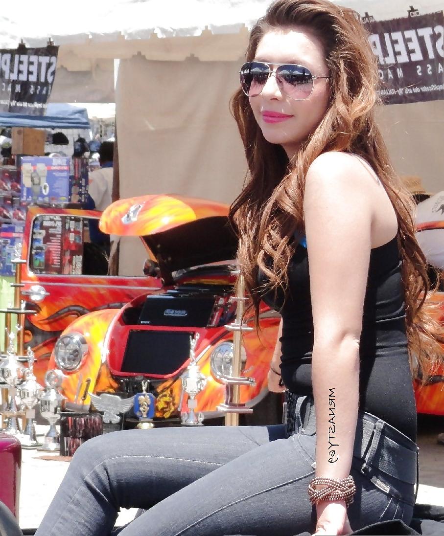 14P Wife In Tight Jeans #23