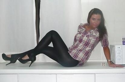 25P Sluts in tight pants! 7
