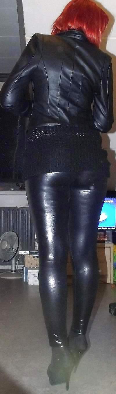 25P Sluts in tight pants! 8
