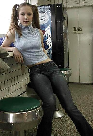 25P Queens in Jeans LVXXII