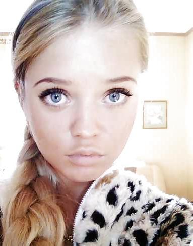 25P Hot Bimbo Girls 1