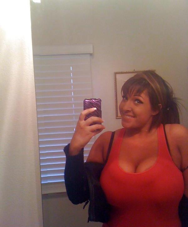 25P Social Network Big Boobed Bimbo Bitch