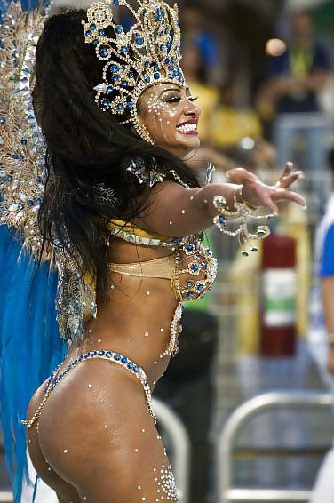 25P Brazilian carnival girls