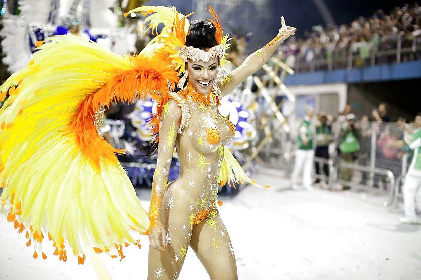 25P Brazilian carnival girls