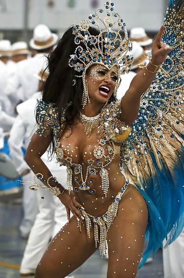 25P Brazilian carnival girls
