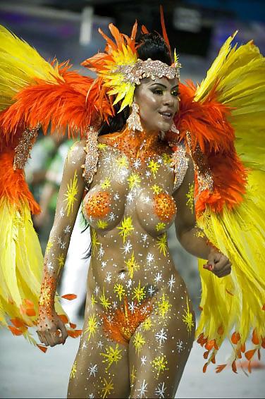 25P Brazilian carnival girls