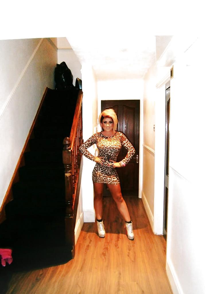 15P Everyone loves a bimbo
