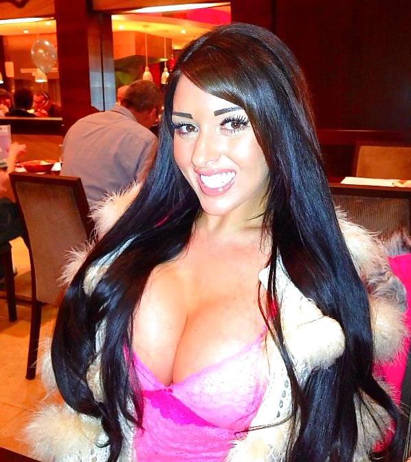 25P Abbee: Fake Tit Bimbo
