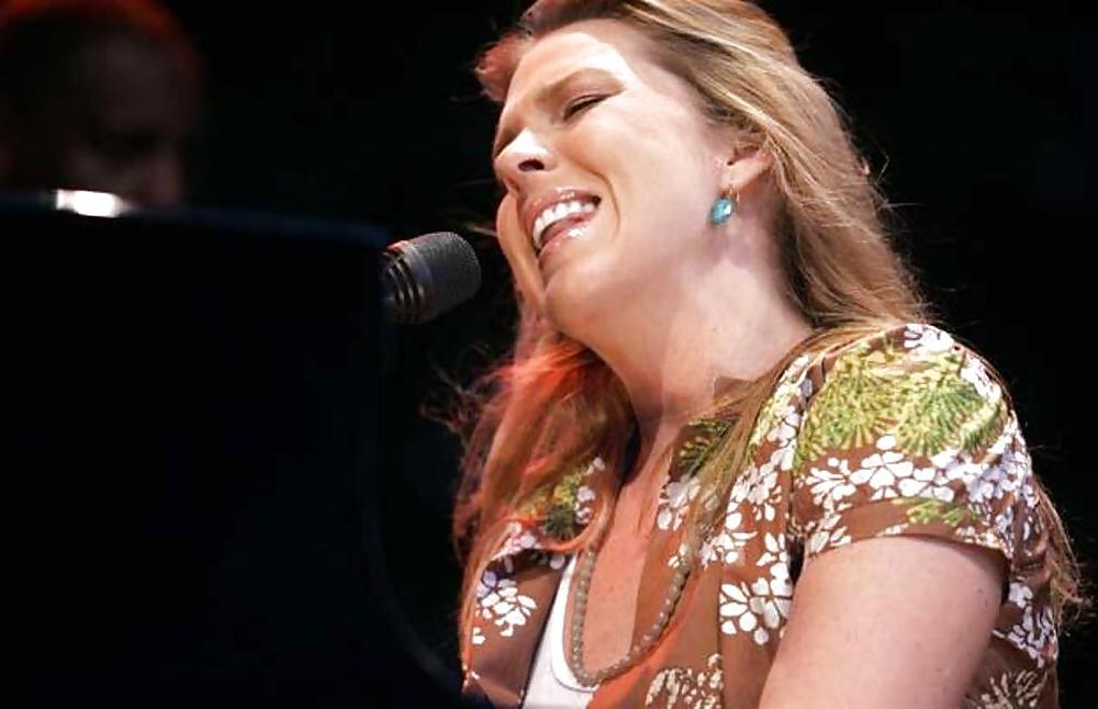 25P Jerk Off To ... Diana Krall (Jazz Singer)