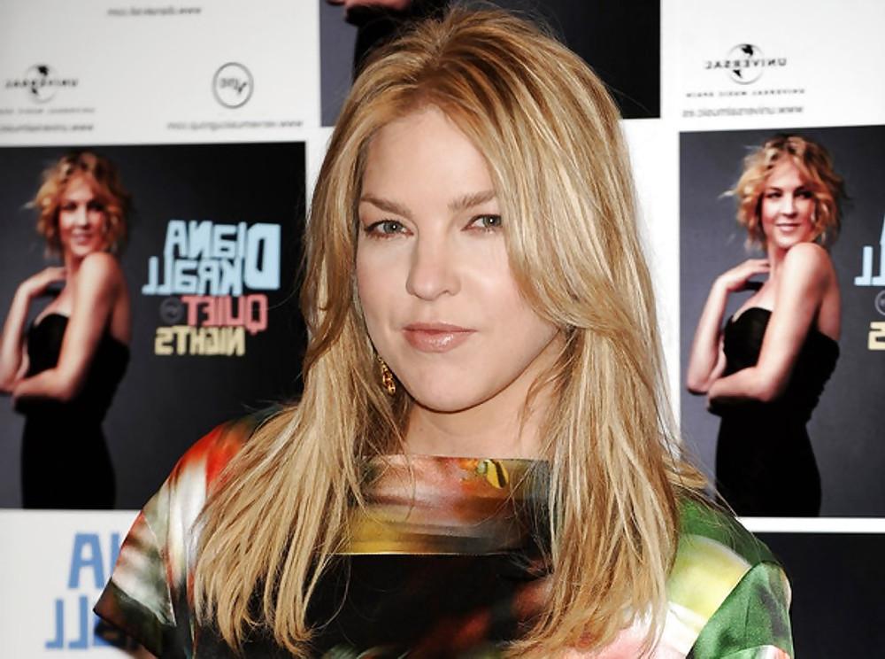 25P Jerk Off To ... Diana Krall (Jazz Singer)