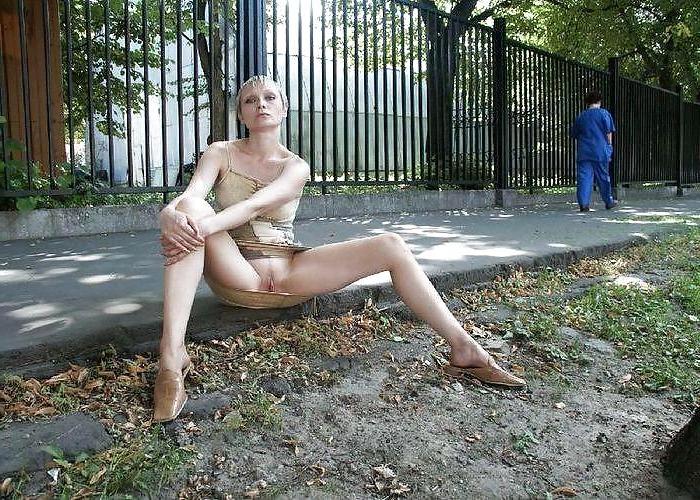 25P Public Upskirt