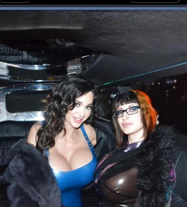 25P Amy: Hot Bimbo With Huge Fake Tits