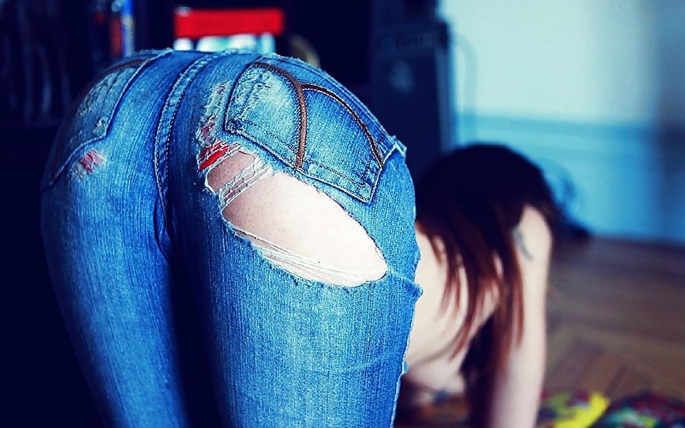 15P High Def, High Res Asses in Jeans
