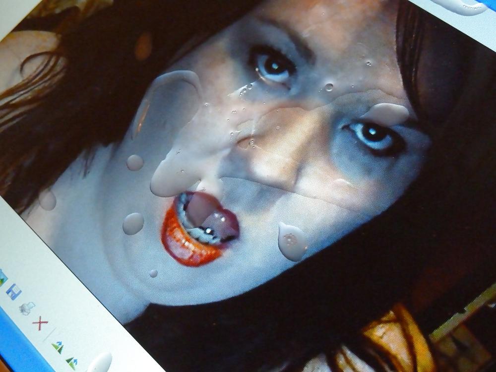 5P Feck milk got amy Gets a Facial