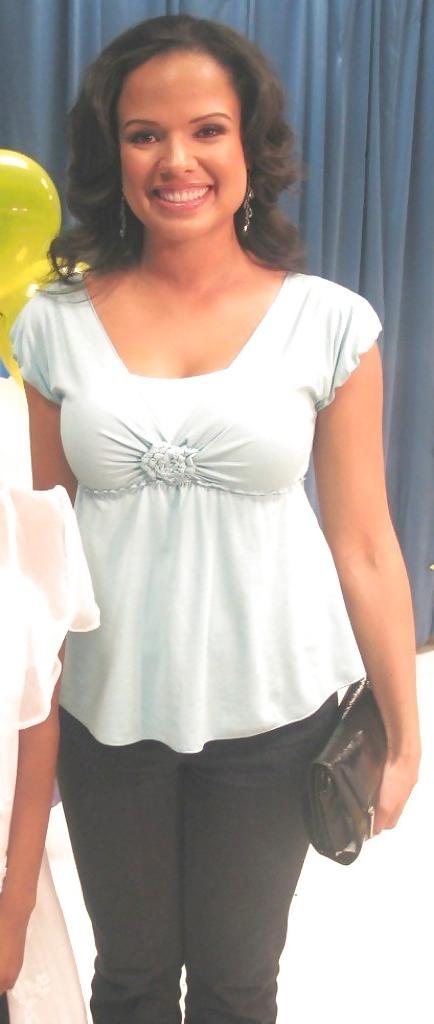 15P Jerk Off To ... Natasha Curry (CNN Headline News Anchor)