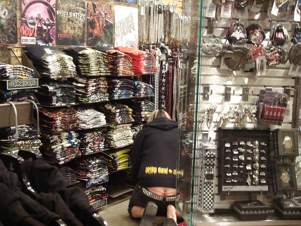 25P Thong 2