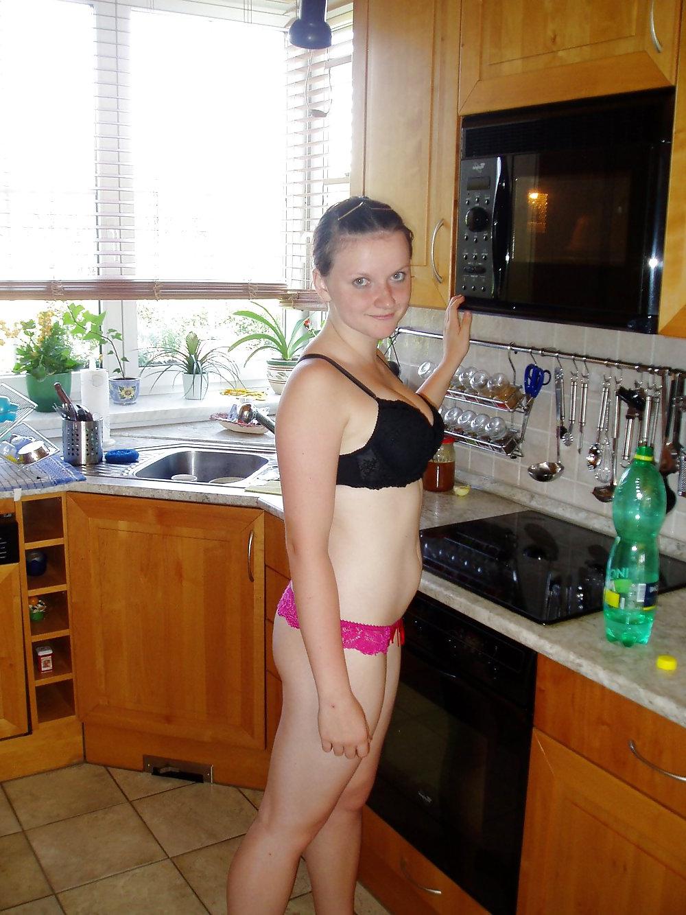 24P Thong 14