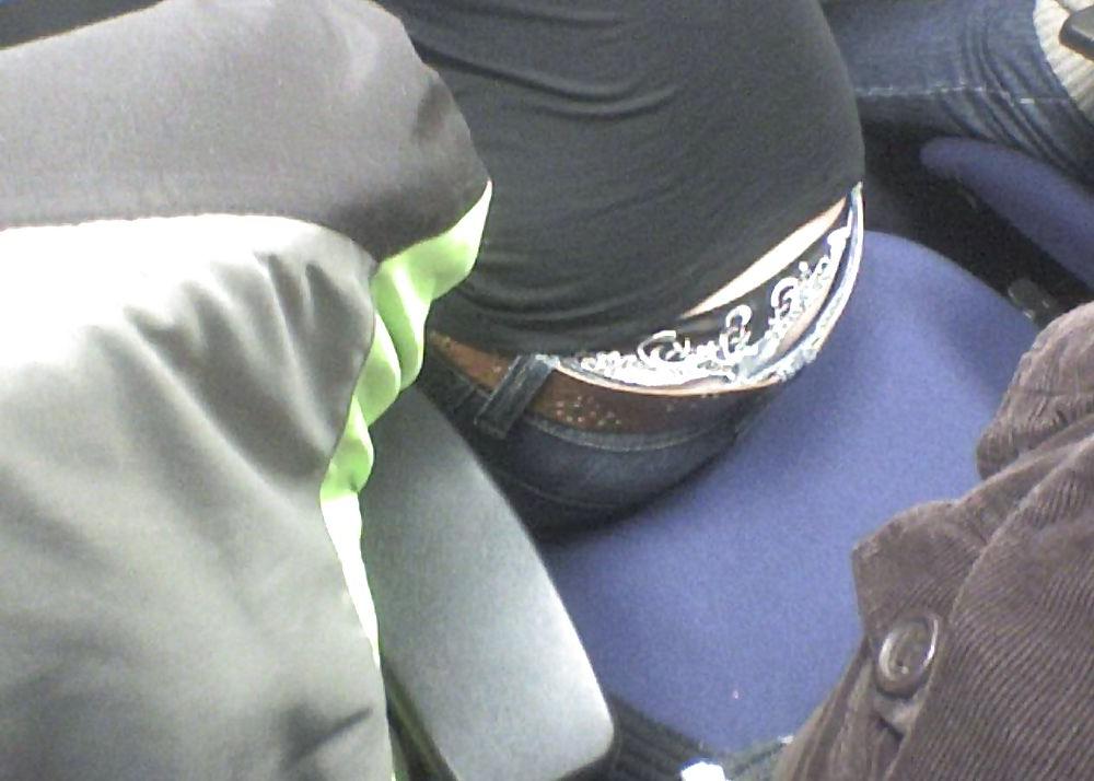 25P Thong 31