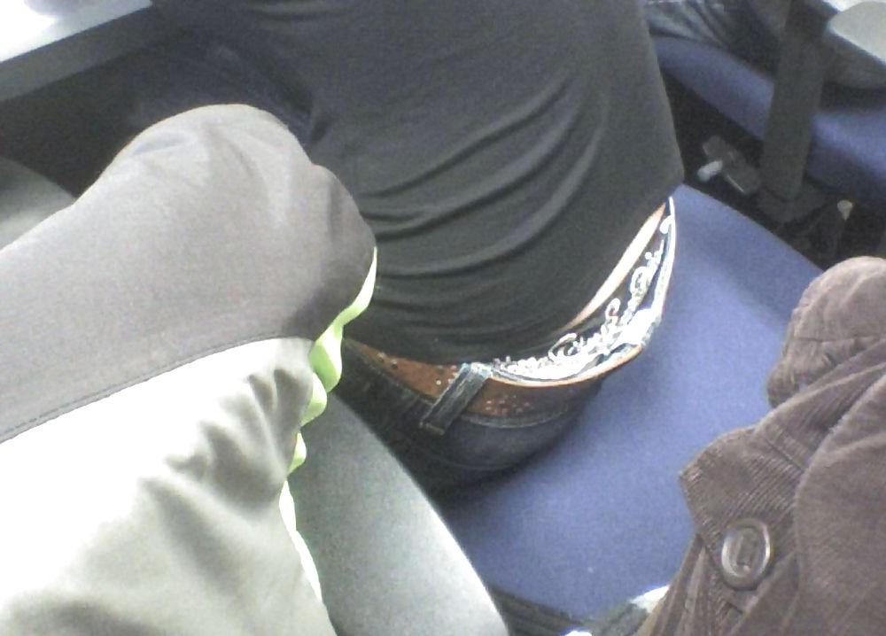 25P Thong 31