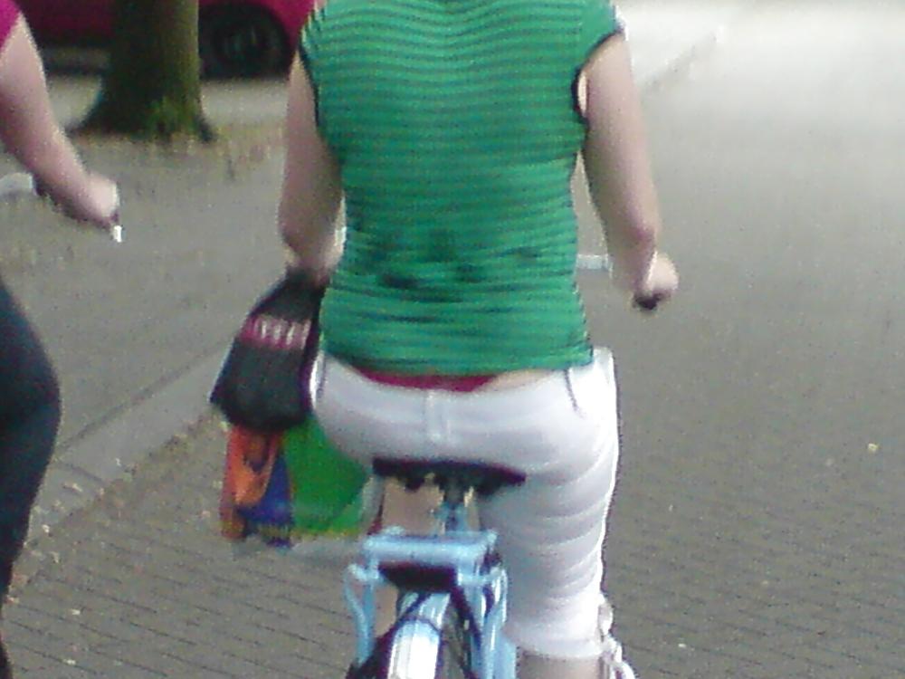 25P Thong 35