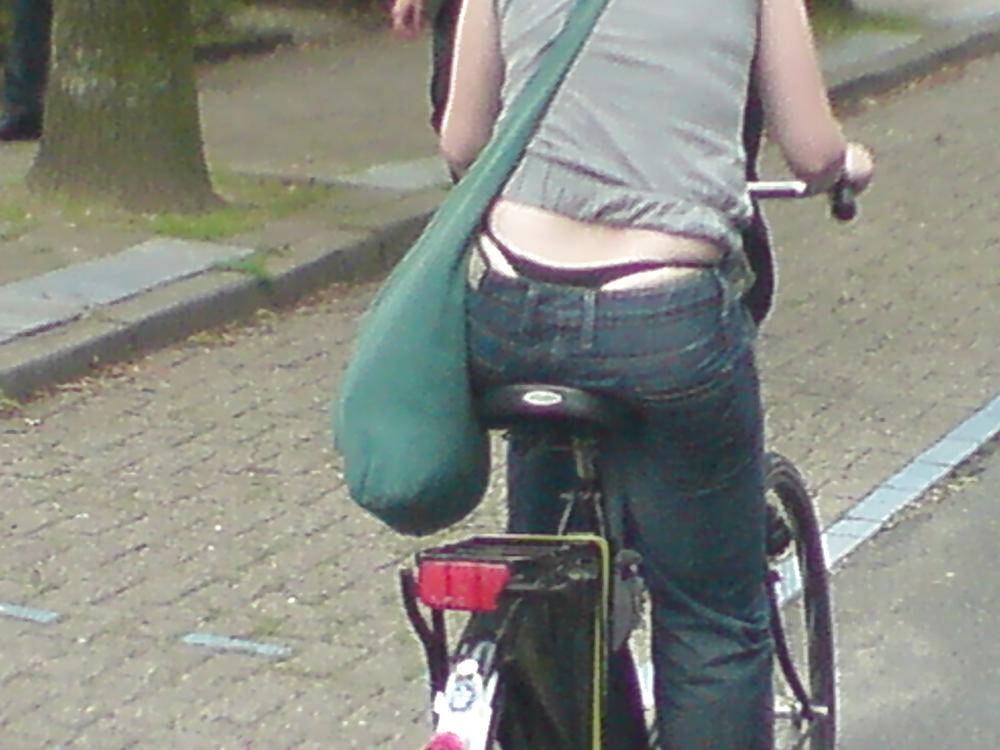 25P Thong 35