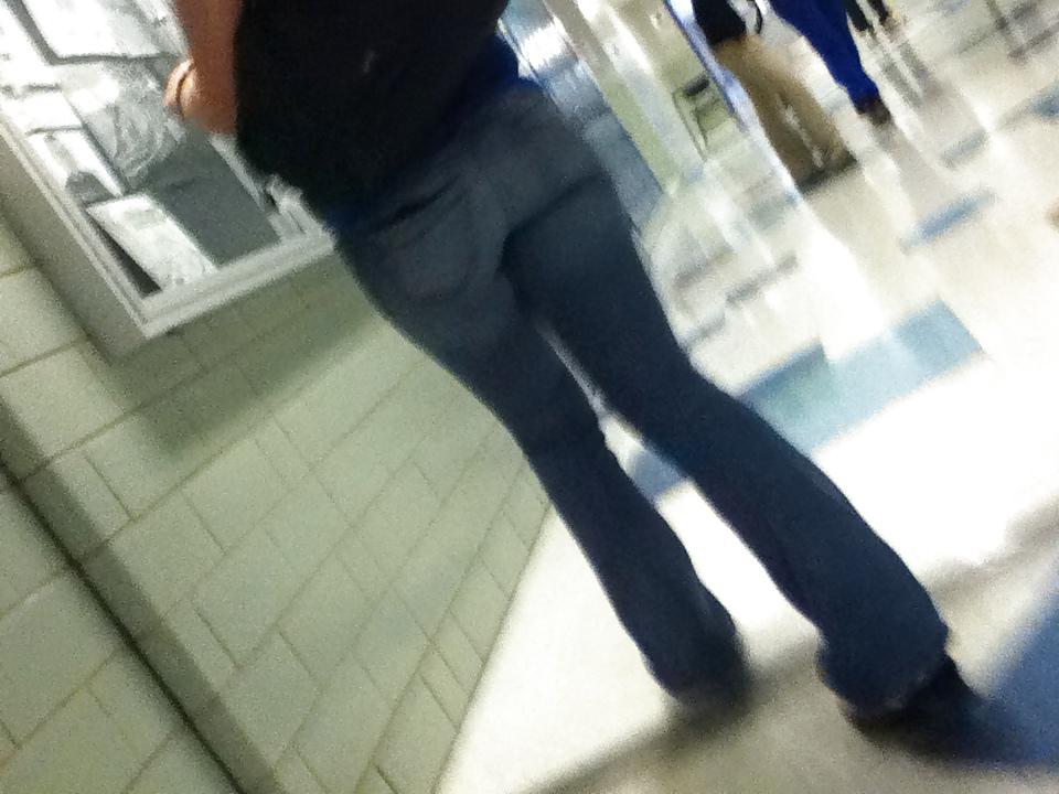 25P Fat asses in tight jeans