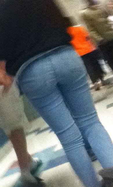 25P Fat asses in tight jeans