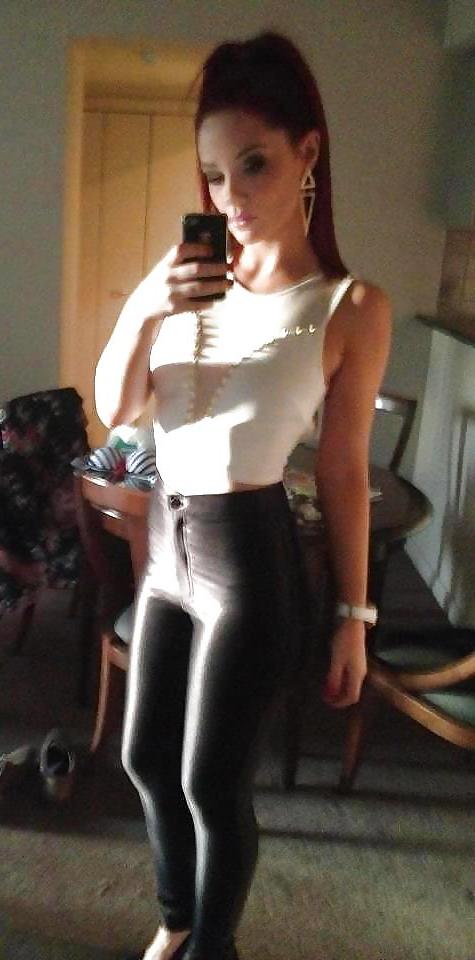 25P Sluts in tight pants!