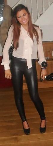 25P Sluts in tight pants!