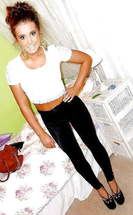 25P Sluts in tight pants!