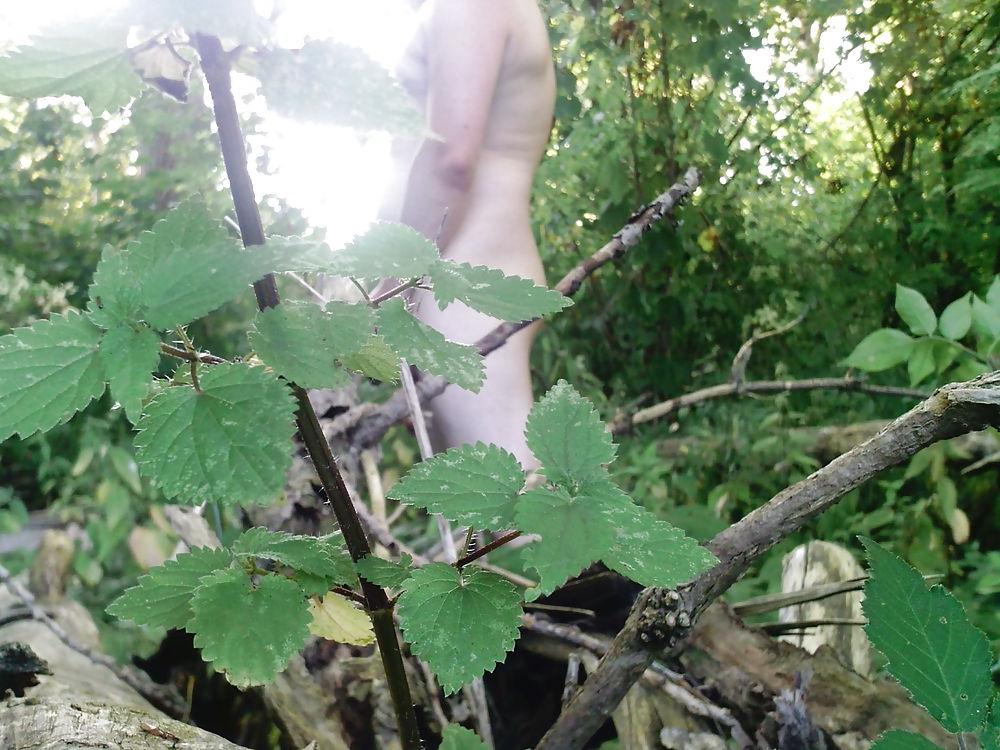 25P Naked outside august 2012 part 4