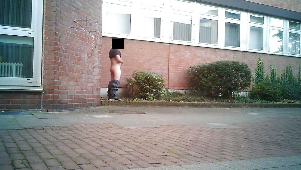 25P Naked outside august 2012 part 4