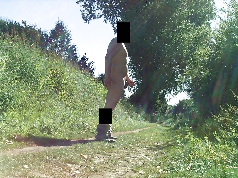 25P Naked outside august 2012 part 4