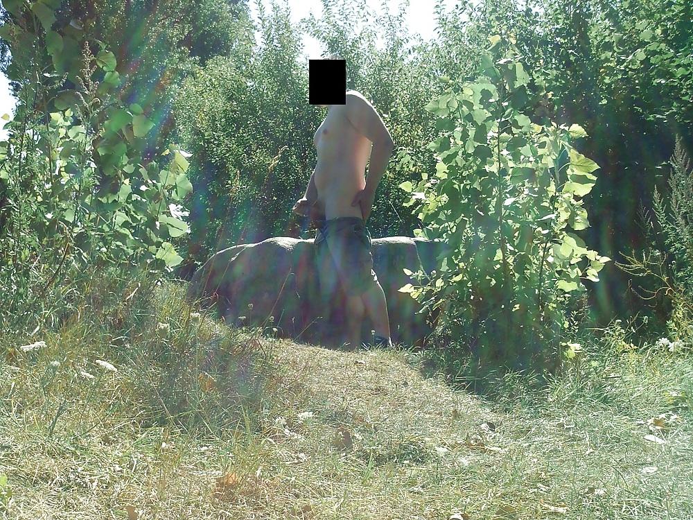 25P Naked outside august 2012 part 4