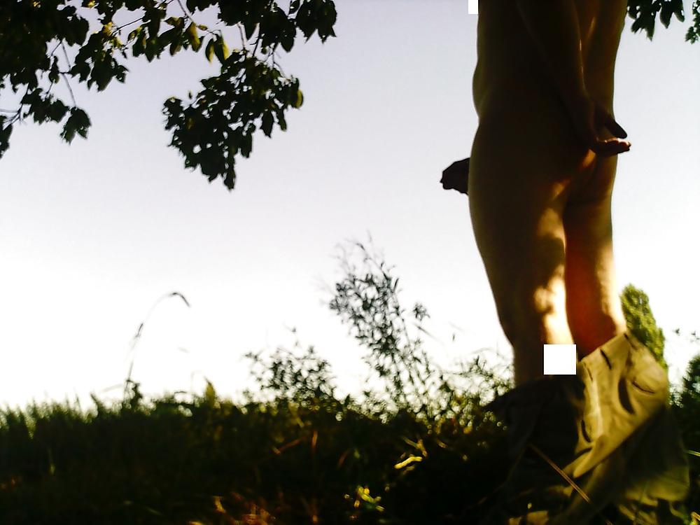 25P Naked outside august 2012 part 4