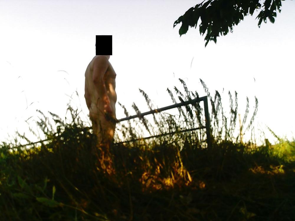 25P Naked outside august 2012 part 4