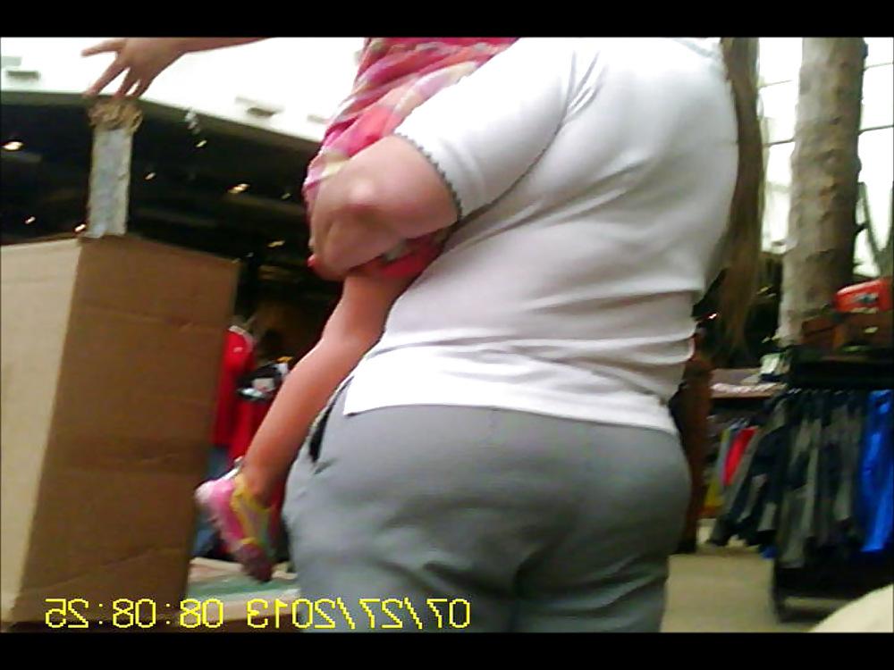 22P Super Fat Milf Ass