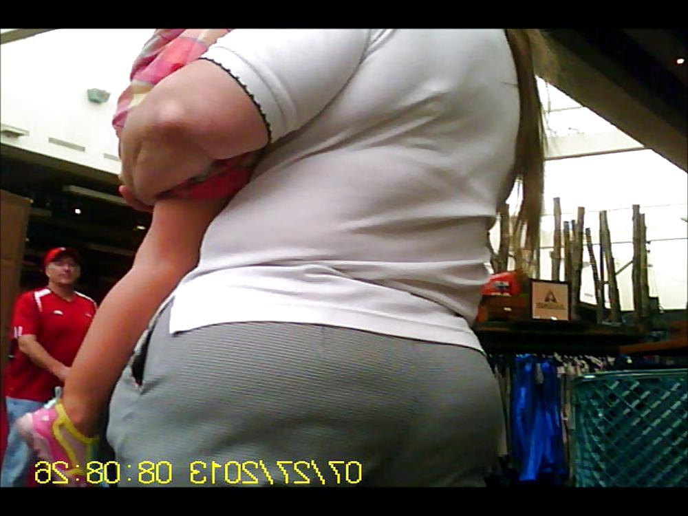 22P Super Fat Milf Ass