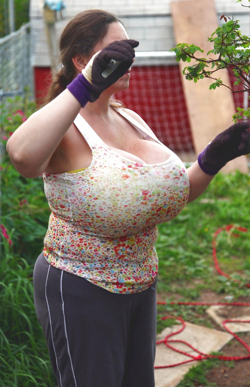 19P HUGE FAT TITTS