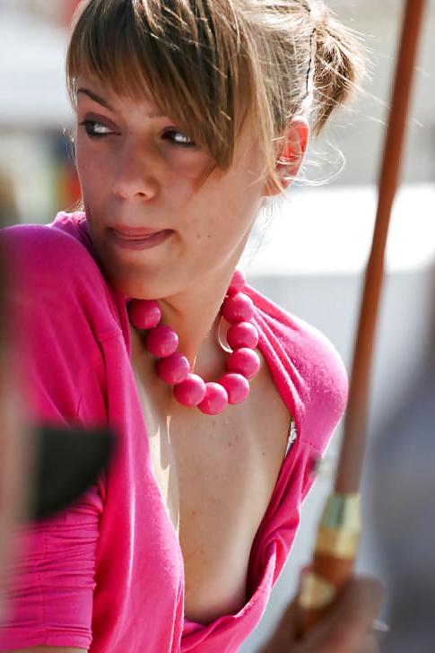 25P Beautiful Nipslip 11 by Voyeur TROC 