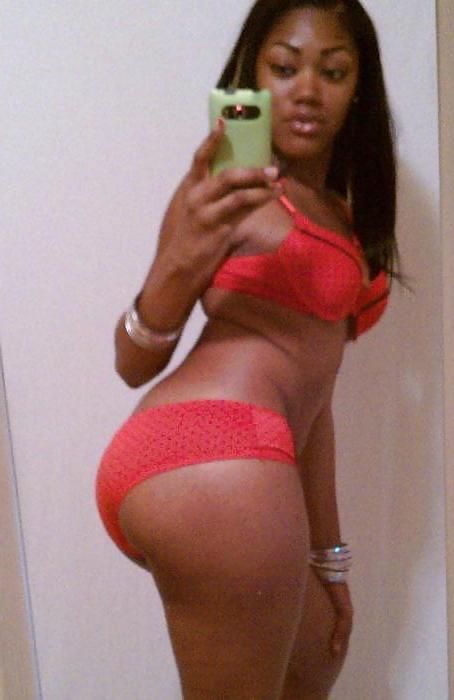 25P Mix of Thick Women