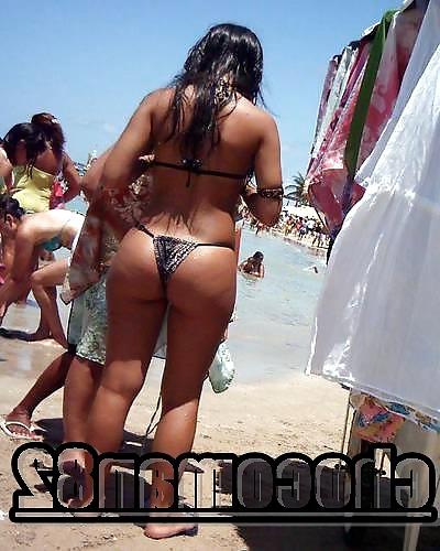 9P Voyeur on beach fat ass