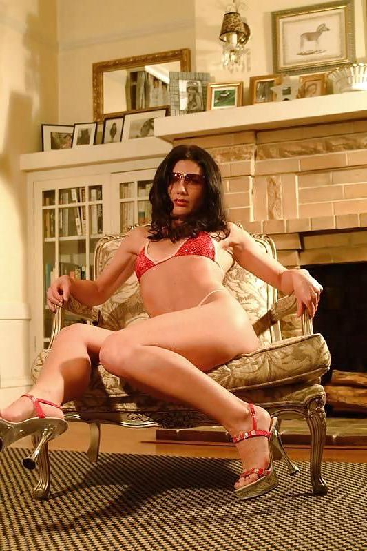 15P Stunning raven haired milf goddess