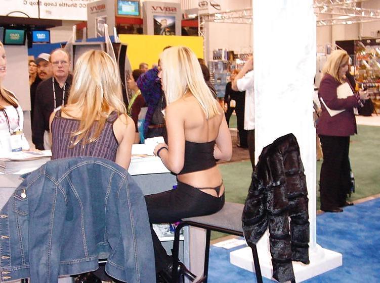 25P Thong 76
